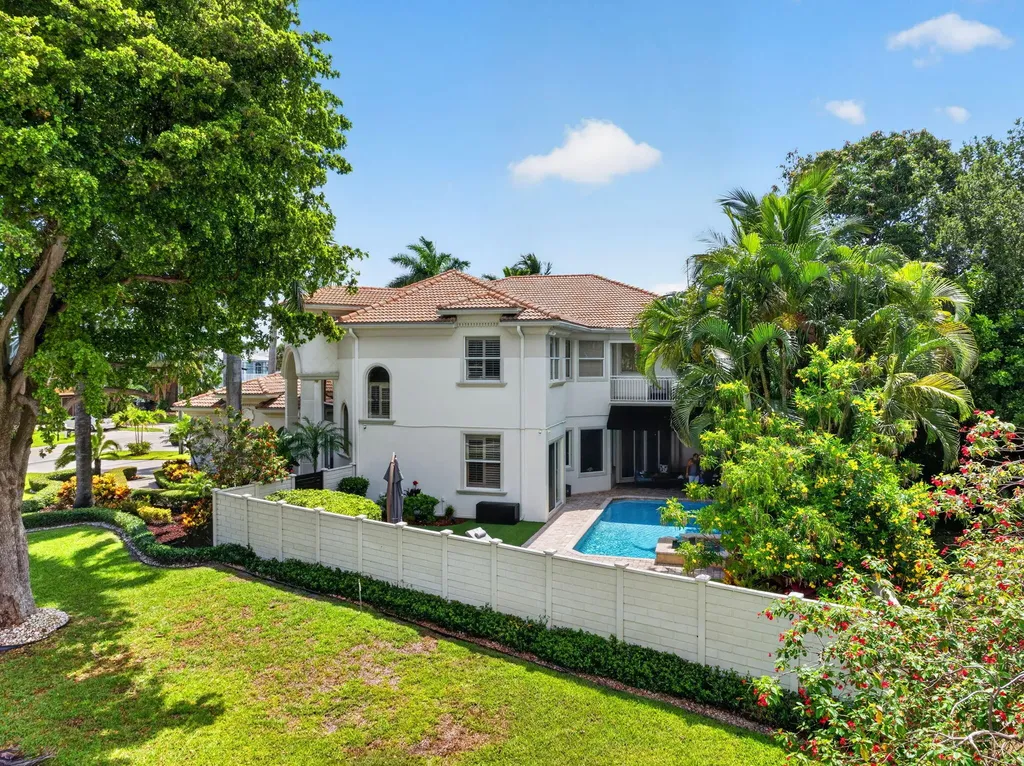 2844 NE 26th Avenue Lighthouse Point FL 33064