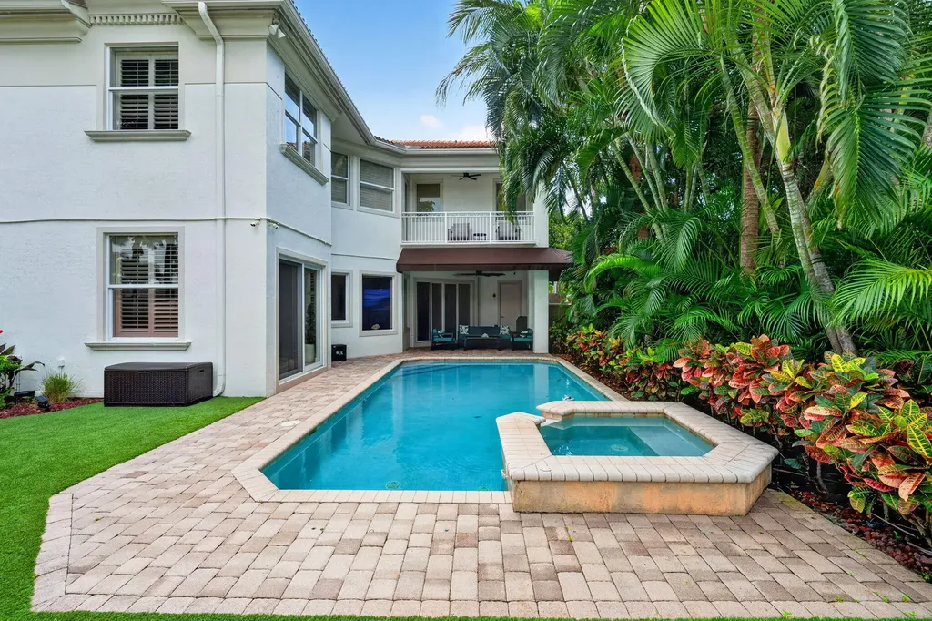 2844 NE 26th Avenue Lighthouse Point FL 33064