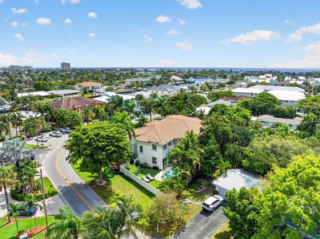 2844 NE 26th Avenue Lighthouse Point FL 33064
