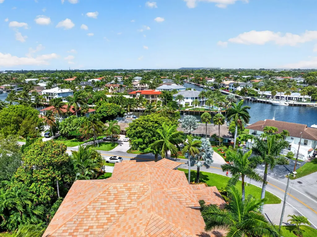 2844 NE 26th Avenue Lighthouse Point FL 33064