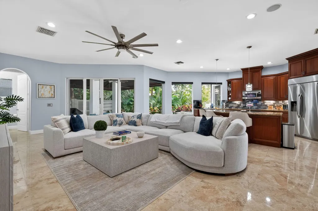 2844 NE 26th Avenue Lighthouse Point FL 33064