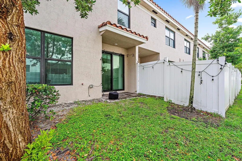 4407 Hemlock Drive Riviera Beach FL 33410