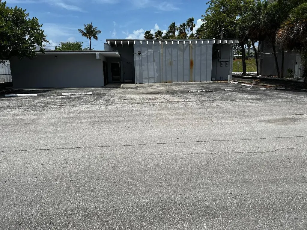 2888 E Oakland Park Boulevard Fort Lauderdale FL 33306