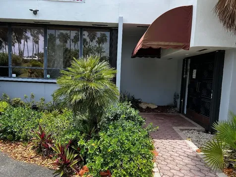 2888 E Oakland Park Boulevard Fort Lauderdale FL 33306