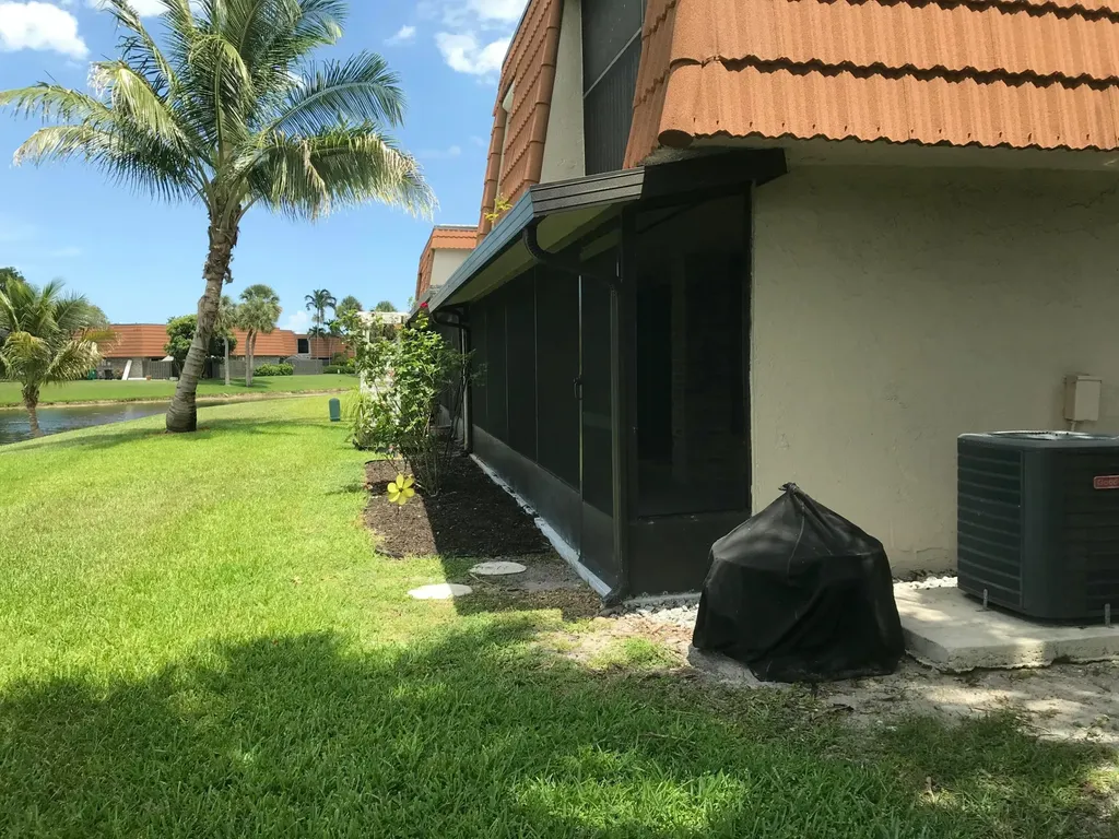 11047 SW 15th Manor Davie FL 33324