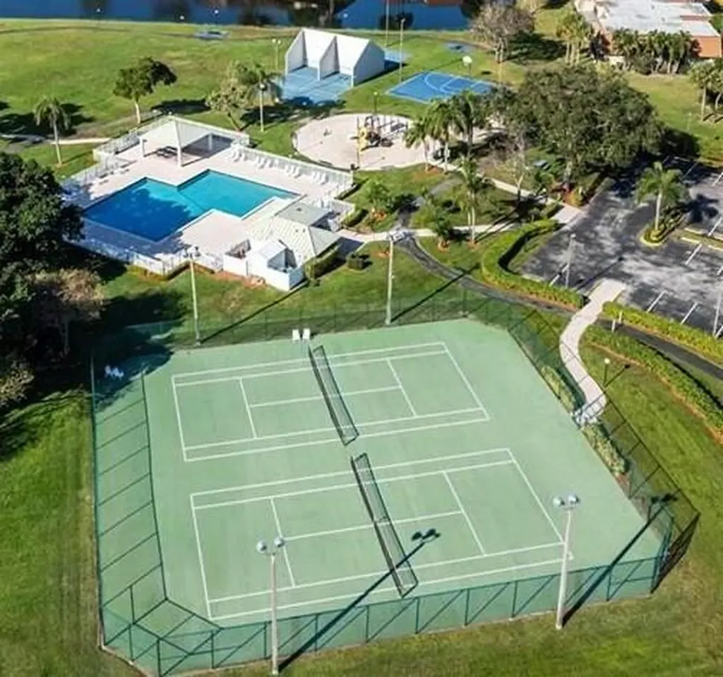 11047 SW 15th Manor Davie FL 33324