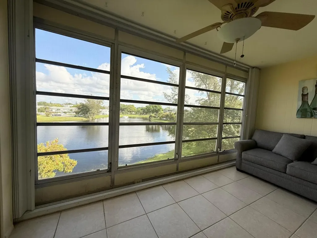 4021 Farnham O Deerfield Beach FL 33442
