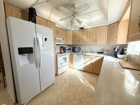 4021 Farnham O Deerfield Beach FL 33442