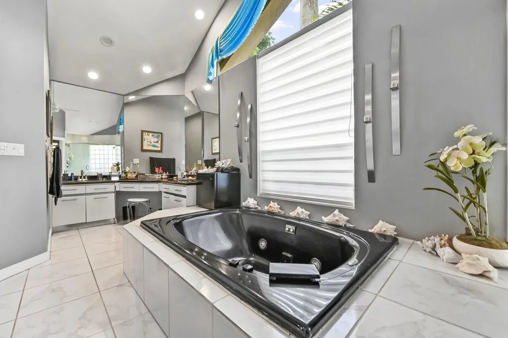7165 Mariana Court Boca Raton FL 33433