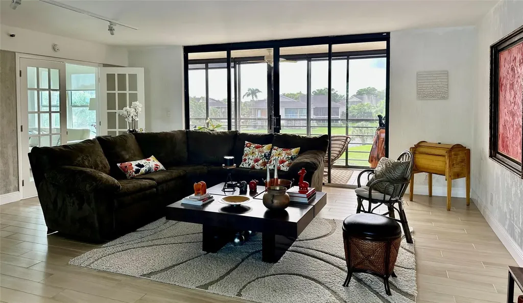 7582 Regency Lake Drive Boca Raton FL 33433