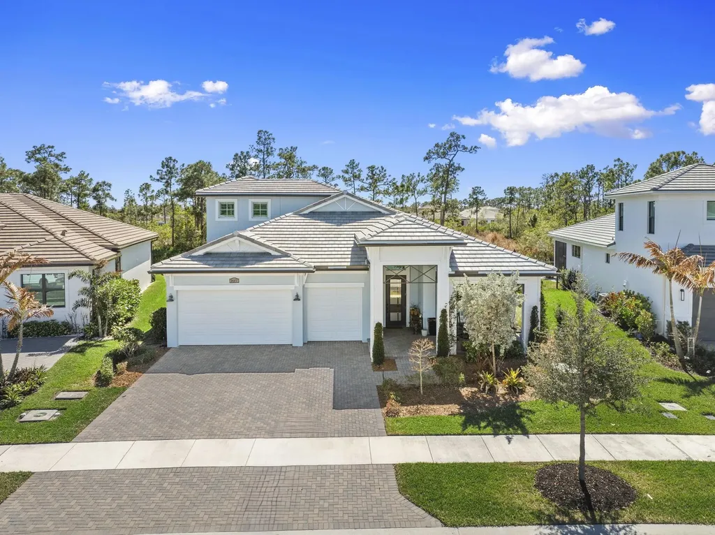 2077 SE Mosaic Boulevard Port St Lucie FL 34984