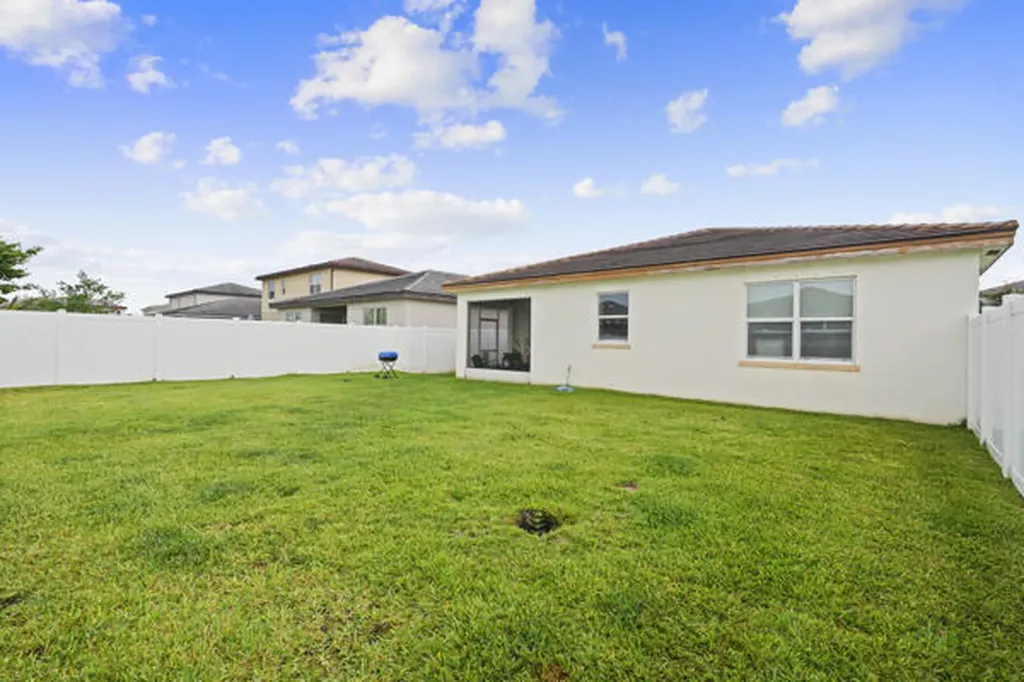 12500 NW Stanis Lane Port St Lucie FL 34987