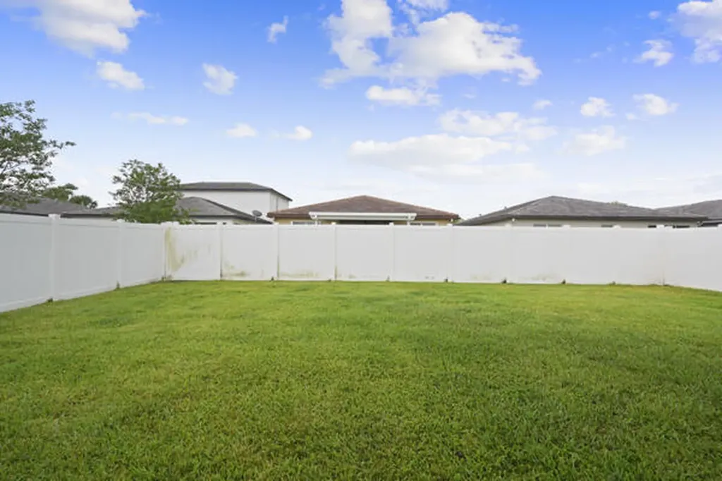 12500 NW Stanis Lane Port St Lucie FL 34987