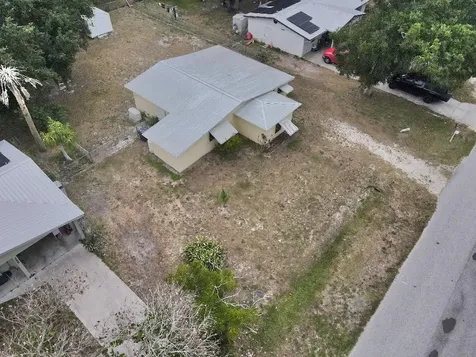 325 SE 16th Avenue Okeechobee FL 34974