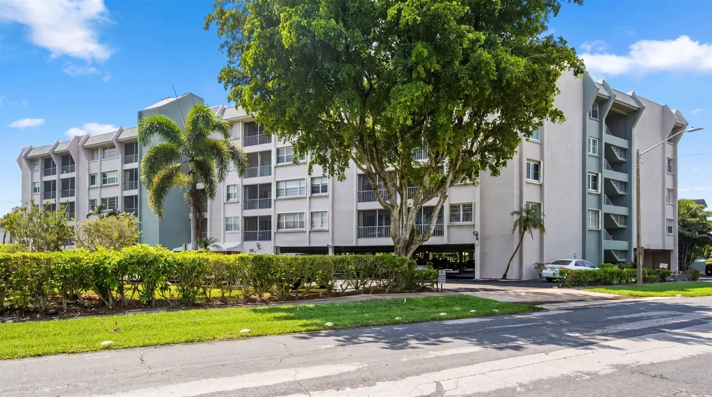 505 Spencer Drive West Palm Beach FL 33409
