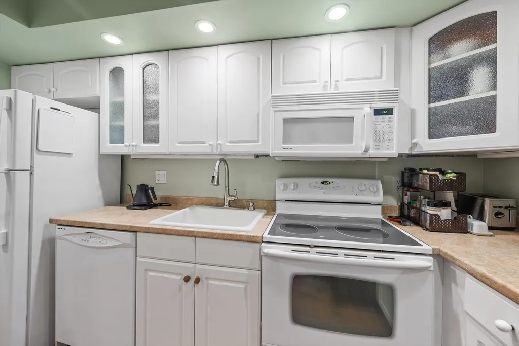 505 Spencer Drive West Palm Beach FL 33409