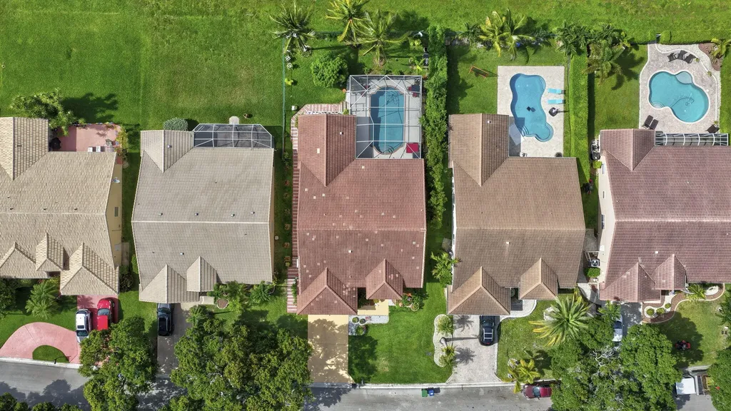 12436 SW 1st Street Coral Springs FL 33071