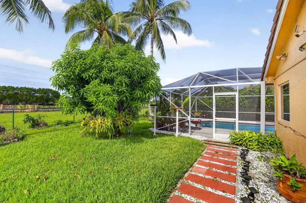 12436 SW 1st Street Coral Springs FL 33071