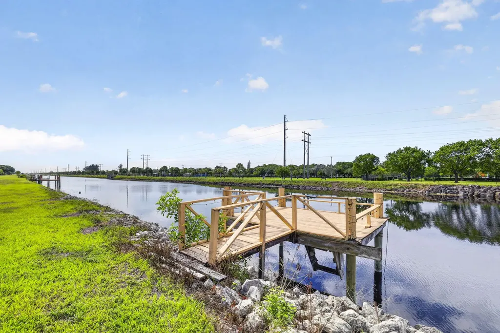 12436 SW 1st Street Coral Springs FL 33071