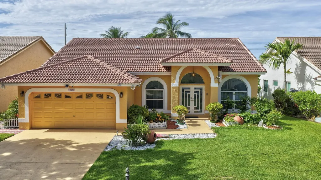 12436 SW 1st Street Coral Springs FL 33071