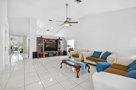12436 SW 1st Street Coral Springs FL 33071