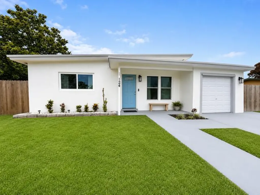 124 E Arbor Avenue Port St Lucie FL 34952