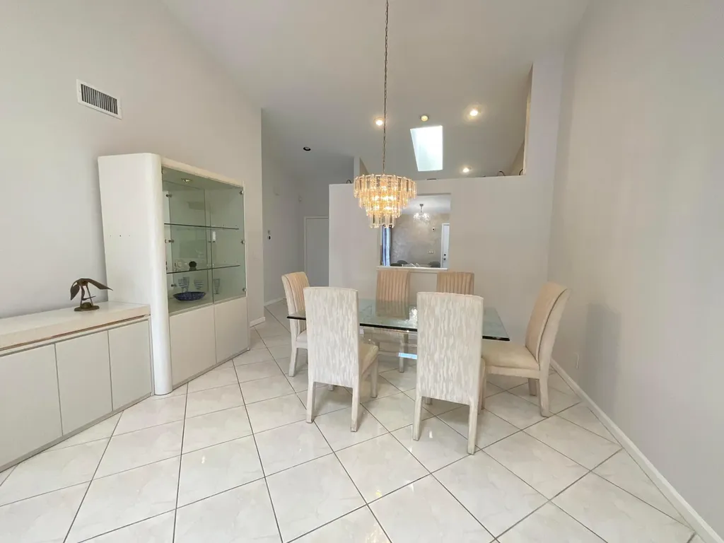 5574 Royal Lake Circle Boynton Beach FL 33437