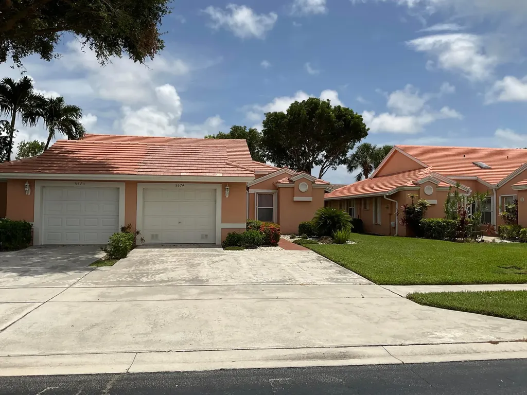 5574 Royal Lake Circle Boynton Beach FL 33437