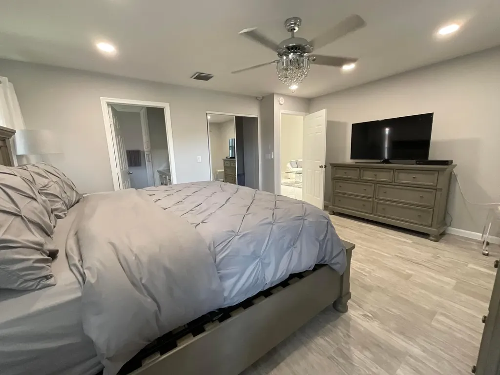 5574 Royal Lake Circle Boynton Beach FL 33437