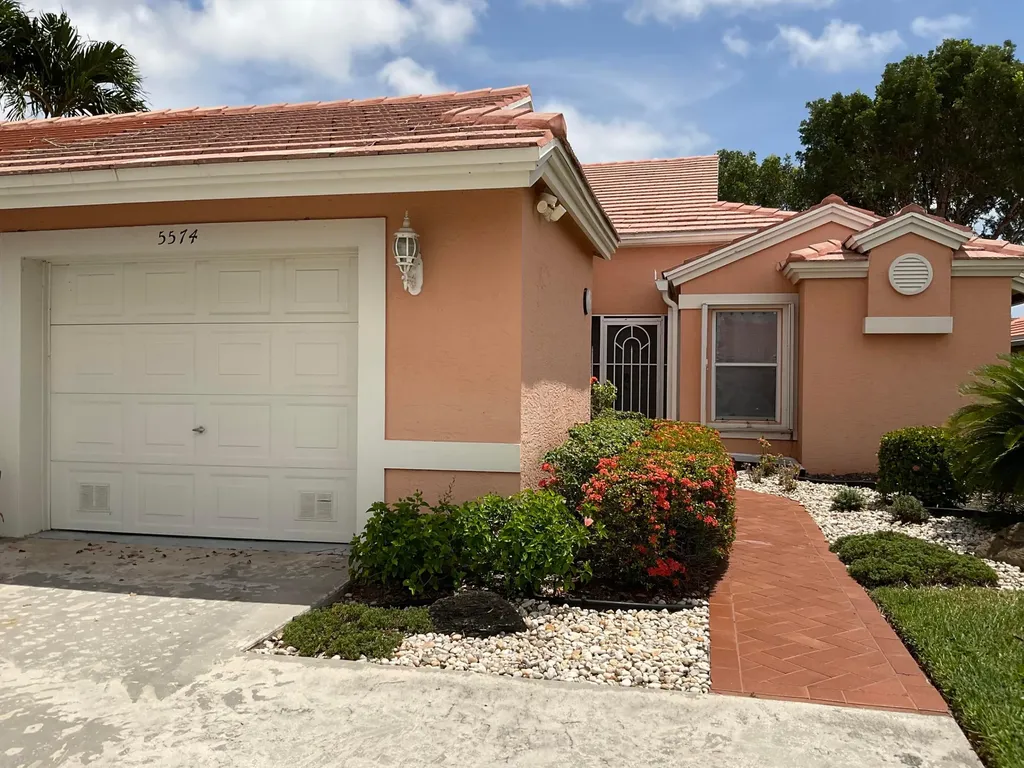5574 Royal Lake Circle Boynton Beach FL 33437