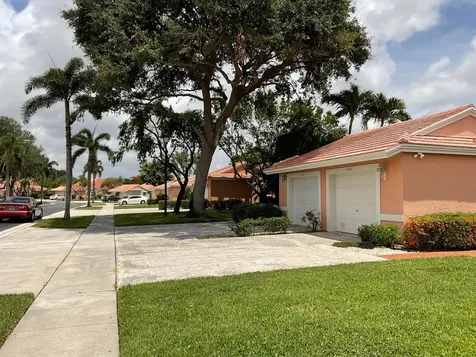 5574 Royal Lake Circle Boynton Beach FL 33437