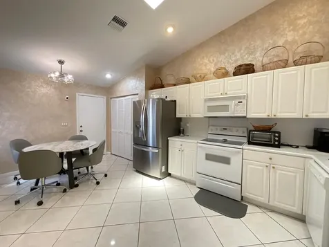 5574 Royal Lake Circle Boynton Beach FL 33437