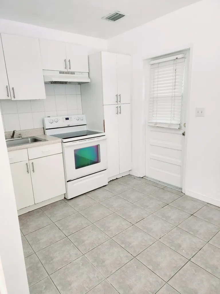 4124 N 32nd Court Hollywood FL 33021