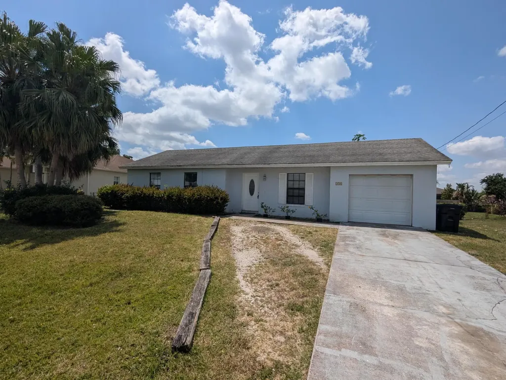 554 SW Lakehurst Drive Port St Lucie FL 34983