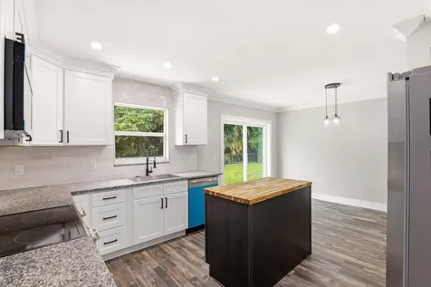 15409 Los Angeles Drive Loxahatchee Groves FL 33470