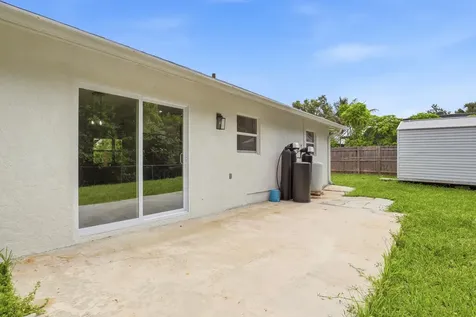 15409 Los Angeles Drive Loxahatchee Groves FL 33470