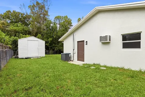 15409 Los Angeles Drive Loxahatchee Groves FL 33470