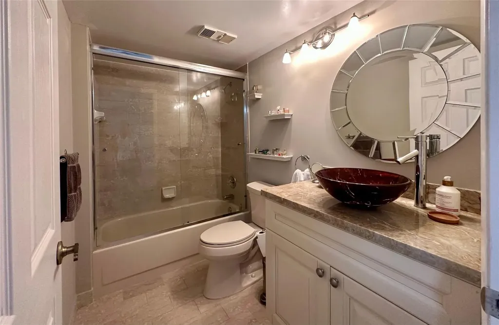 7582 Regency Lake Drive Boca Raton FL 33433