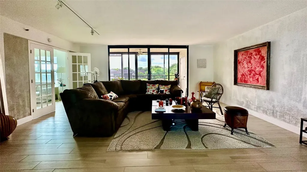 7582 Regency Lake Drive Boca Raton FL 33433