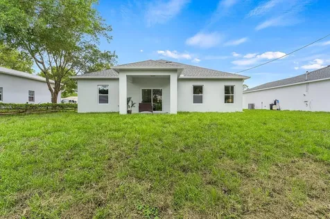 8186 104th Court Vero Beach FL 32967