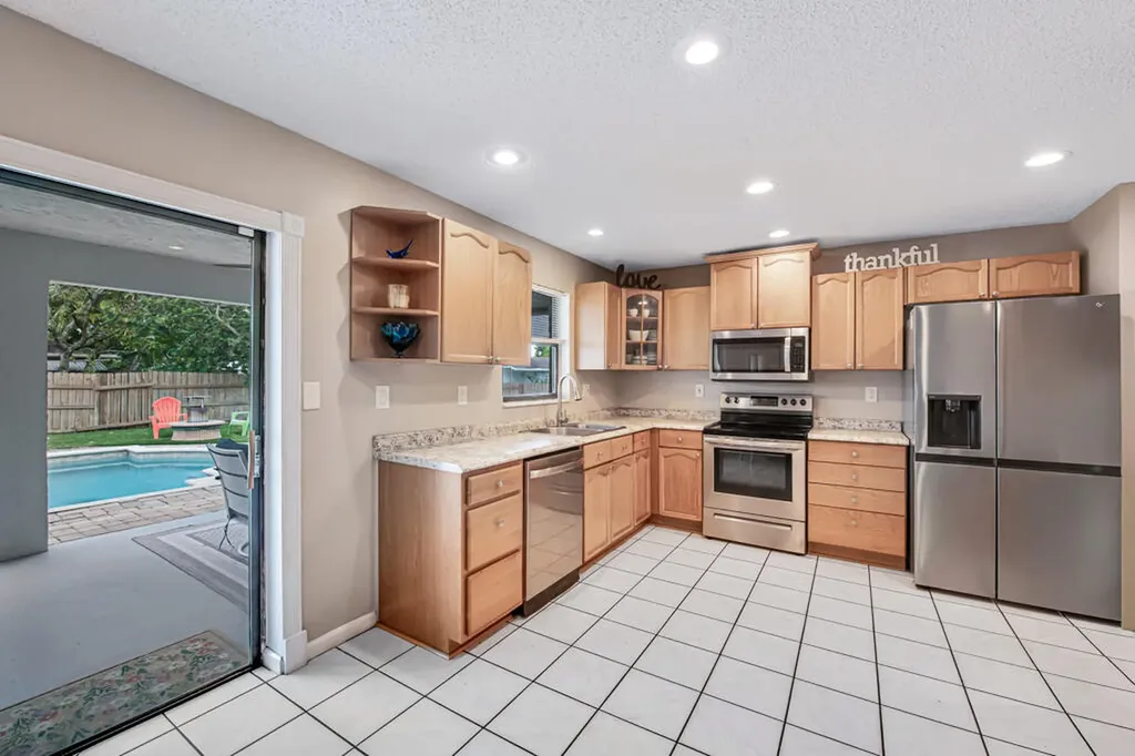 100 Greenwood Court Royal Palm Beach FL 33411