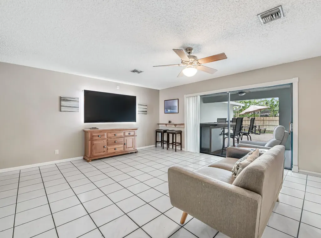 100 Greenwood Court Royal Palm Beach FL 33411