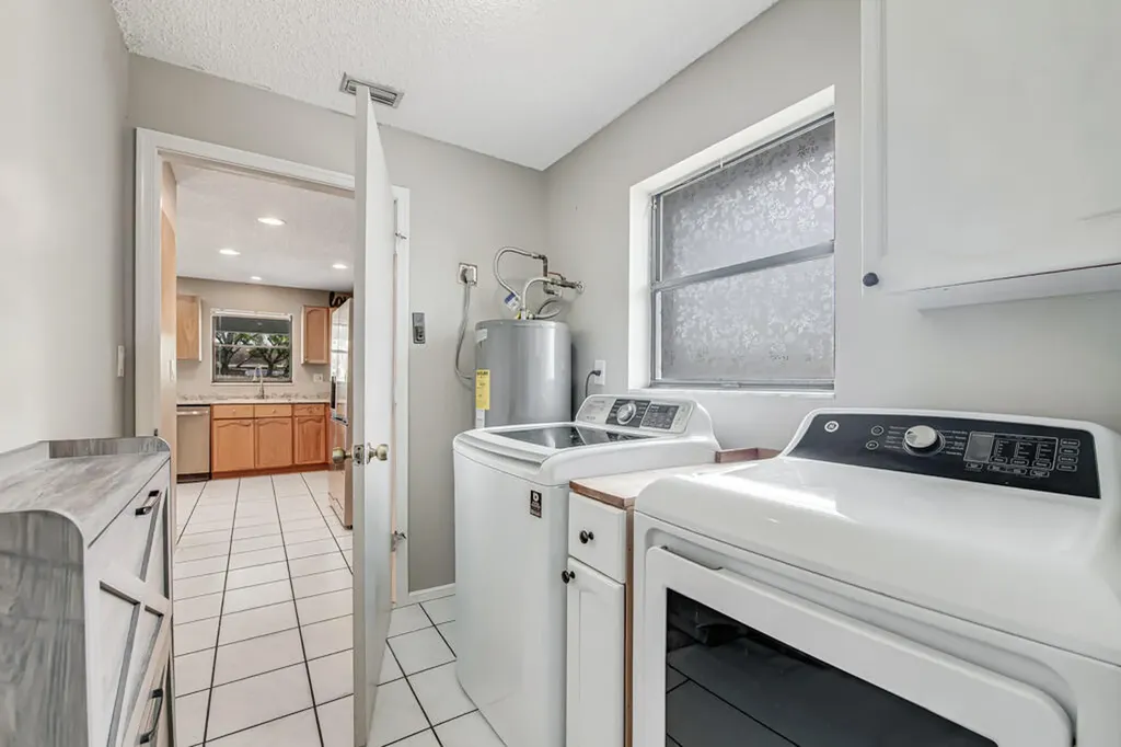 100 Greenwood Court Royal Palm Beach FL 33411