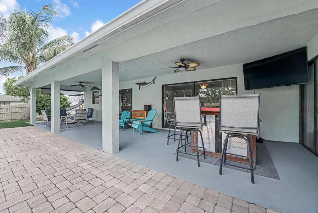 100 Greenwood Court Royal Palm Beach FL 33411