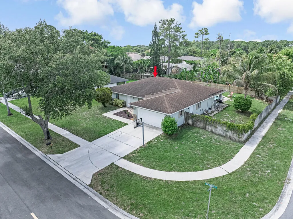100 Greenwood Court Royal Palm Beach FL 33411
