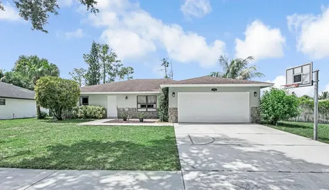100 Greenwood Court Royal Palm Beach FL 33411
