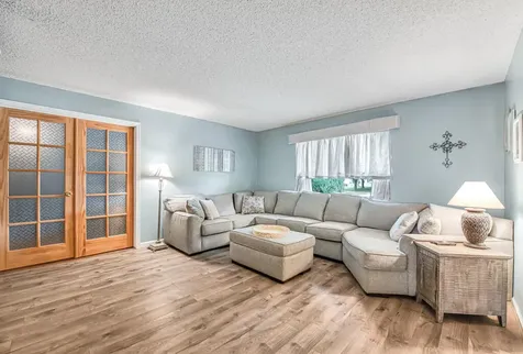 100 Greenwood Court Royal Palm Beach FL 33411