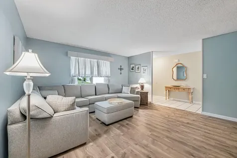 100 Greenwood Court Royal Palm Beach FL 33411