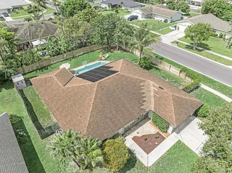 100 Greenwood Court Royal Palm Beach FL 33411