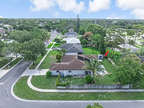100 Greenwood Court Royal Palm Beach FL 33411